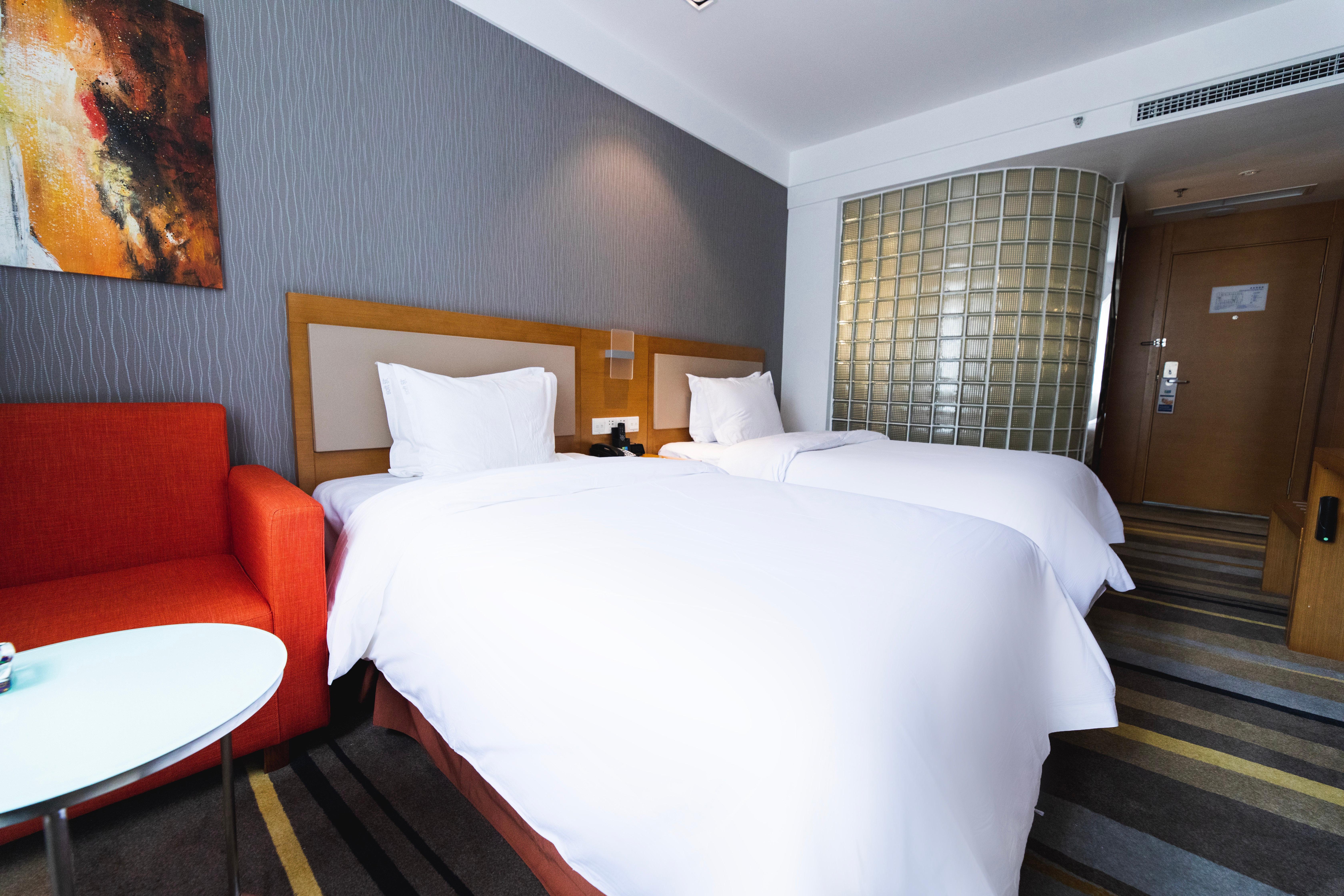 Holiday Inn Express Daocheng Yading, An Ihg Hotel Экстерьер фото