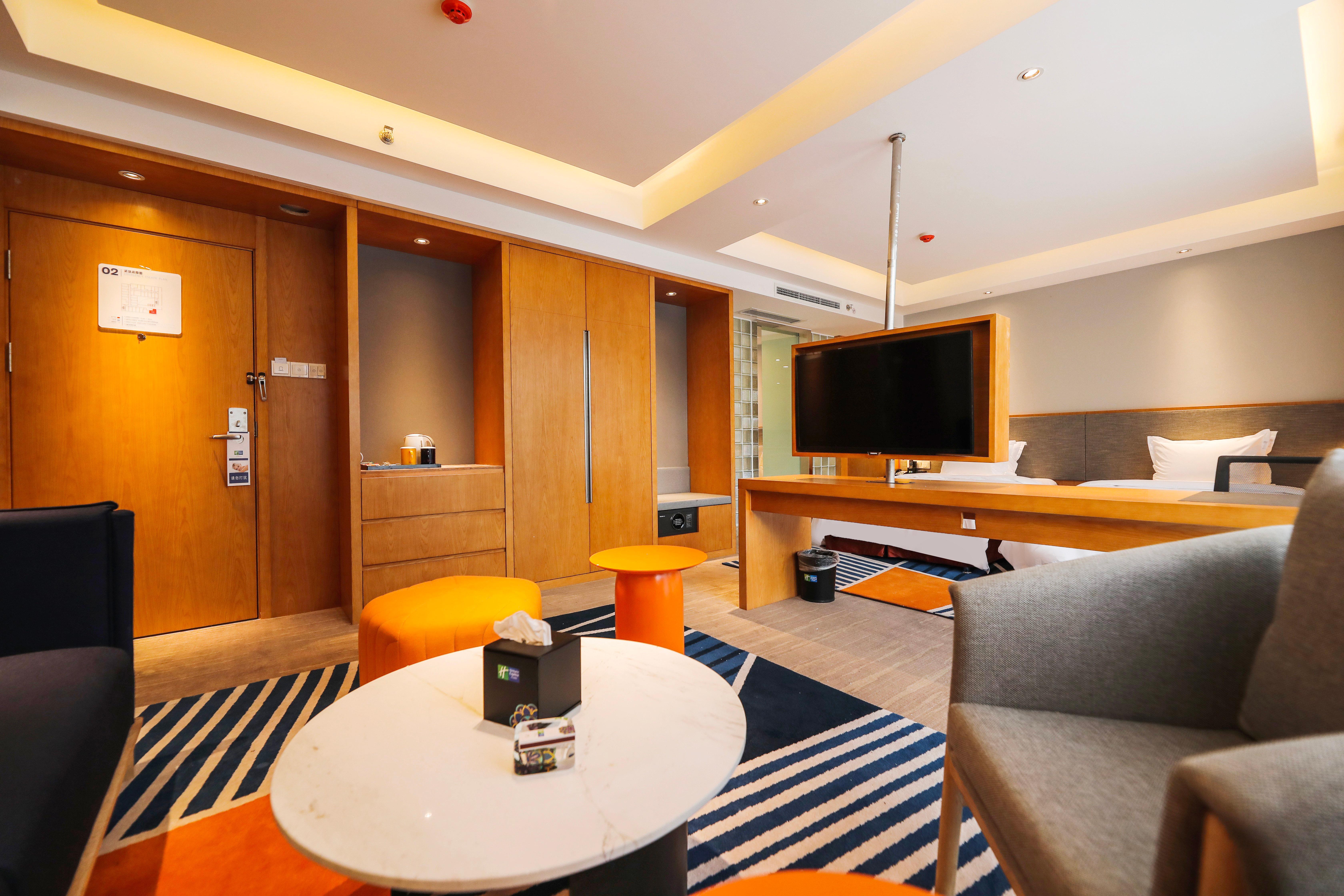 Holiday Inn Express Daocheng Yading, An Ihg Hotel Экстерьер фото