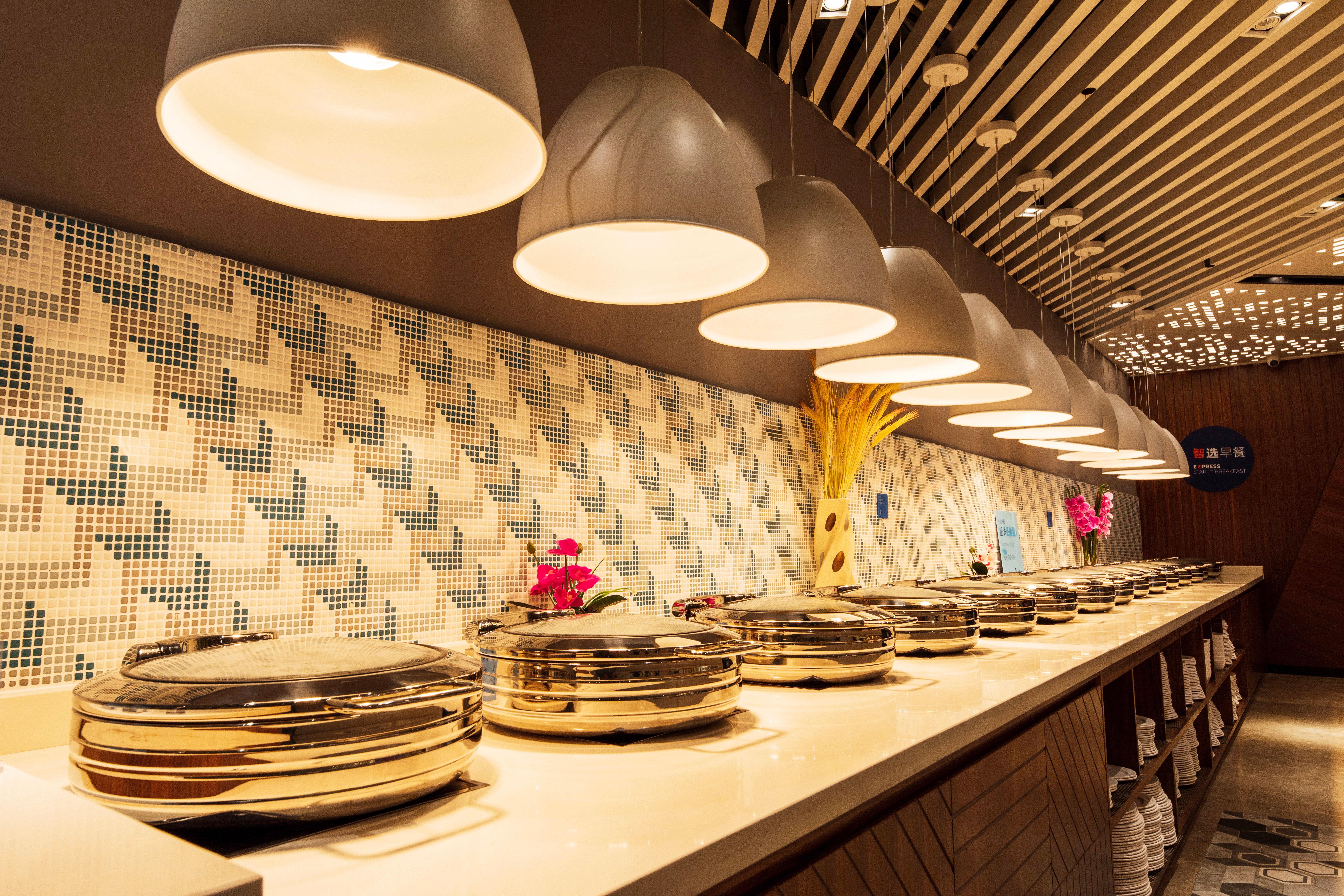 Holiday Inn Express Daocheng Yading, An Ihg Hotel Экстерьер фото