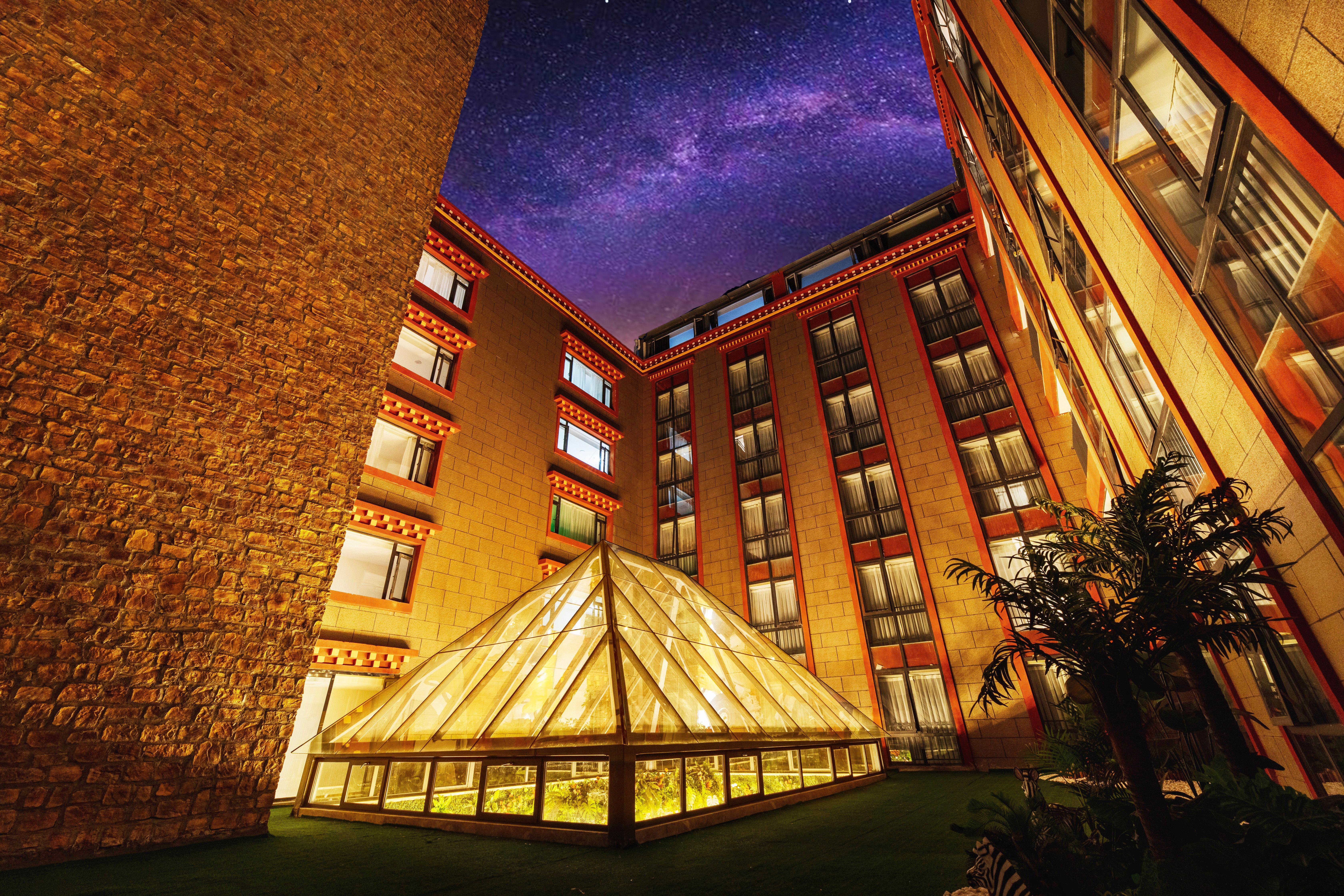 Holiday Inn Express Daocheng Yading, An Ihg Hotel Экстерьер фото